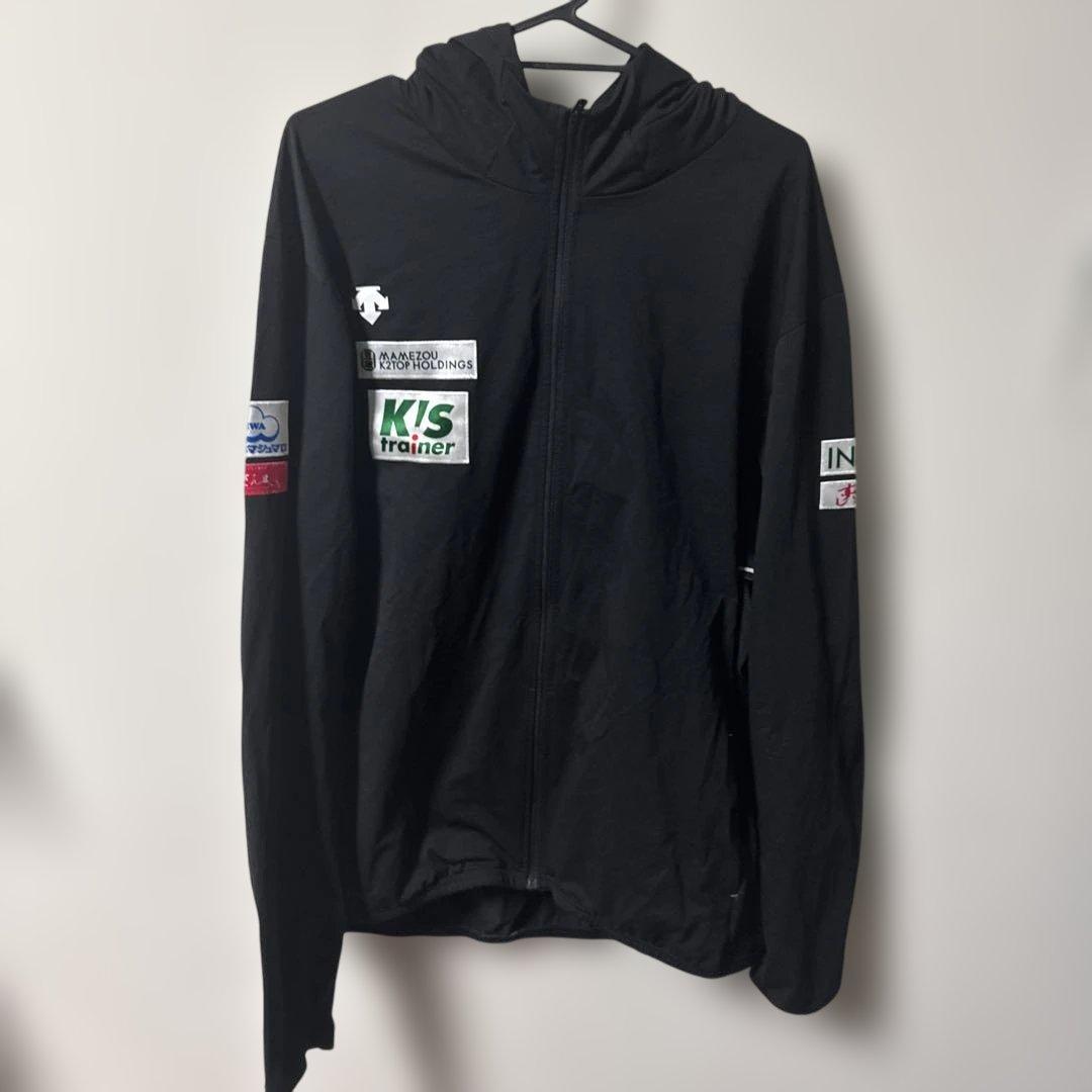 中央大学移動着 ブラックジャケット フード付き