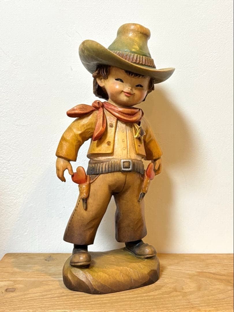 アンリ　人形　木製　置物ウエスタンカウボーイ少年像　24センチ