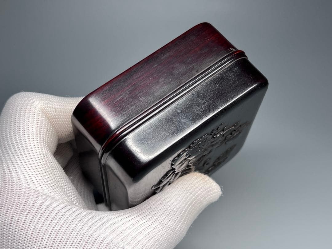 木製　小物入れ　紫檀　牡丹花　浮き彫り　極細工　文房具　中国美術　香合　美品