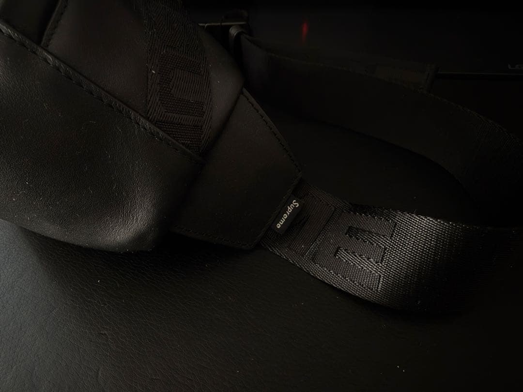 状態良 Supreme ブラック Leather Waist Bag