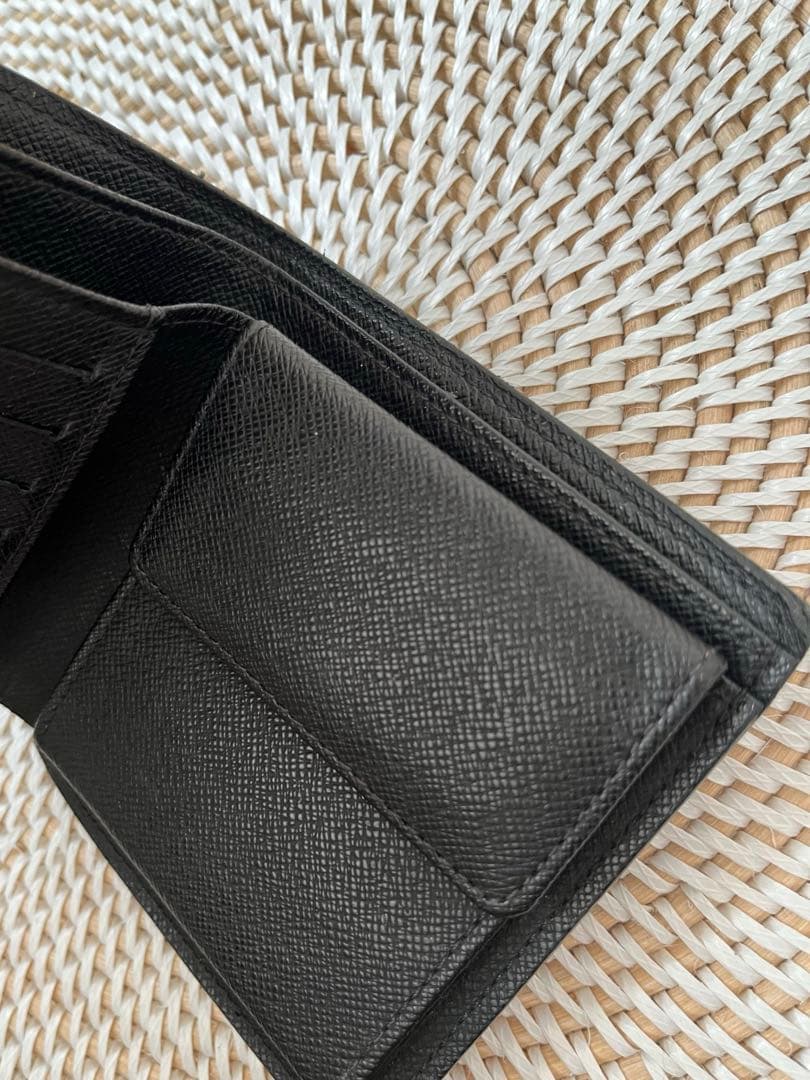 LOUIS VUITTON（ルイ・ヴィトン） 二つ折り財布