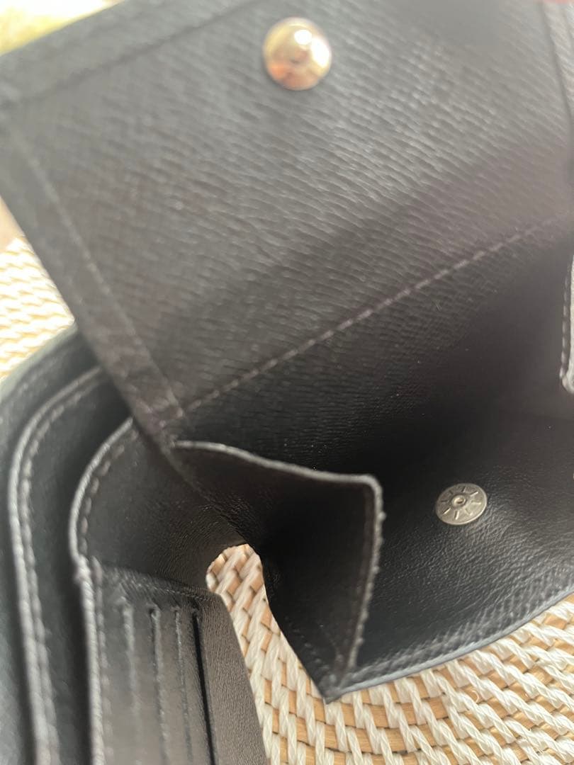 LOUIS VUITTON（ルイ・ヴィトン） 二つ折り財布