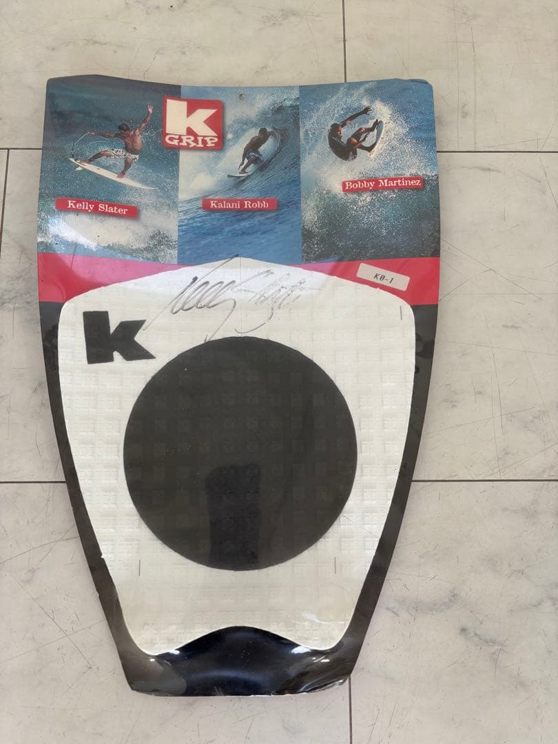 K Grif Kelly Slater サイン入りデッキ