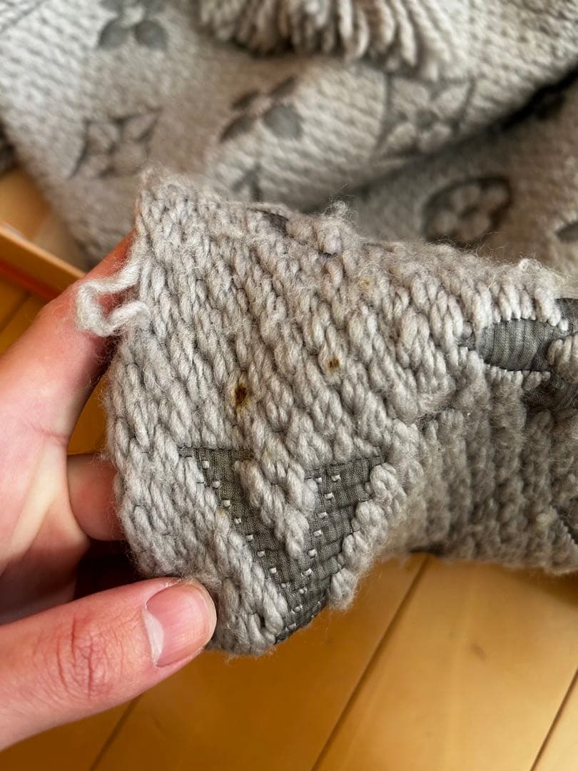 Louis Vuitton グレー マフラー 最安値