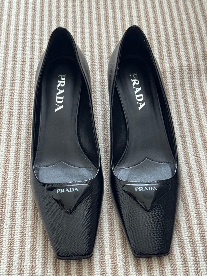 PRADA ブラック パンプス スクエアトゥ