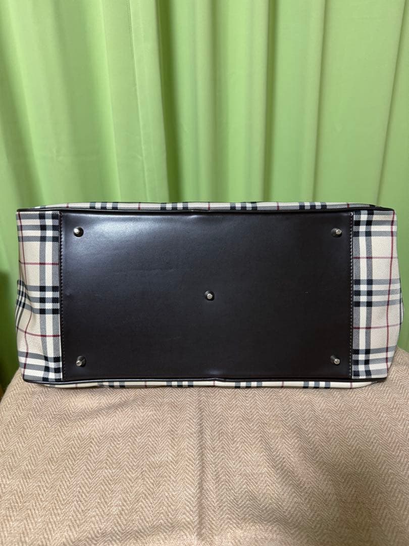 BURBERRY ノバチェック　ボストンバッグ　ロゴプレート