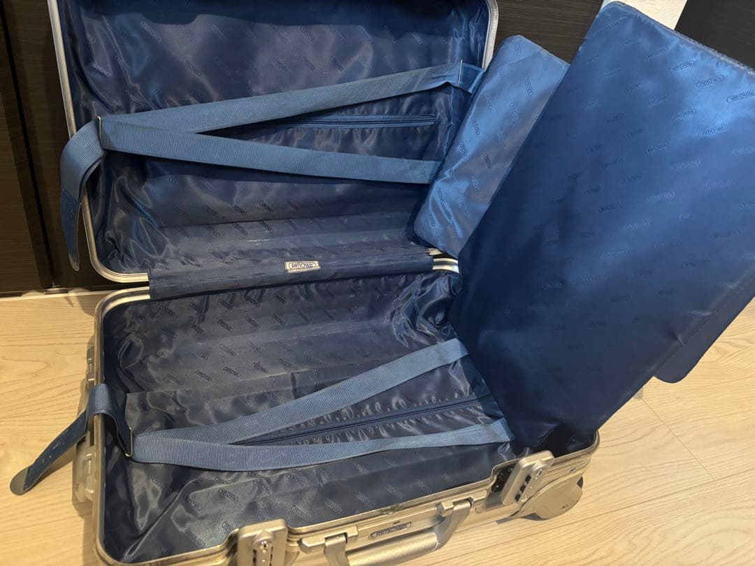 RIMOWA トパーズ32L 2輪　機内持ち込みサイズ