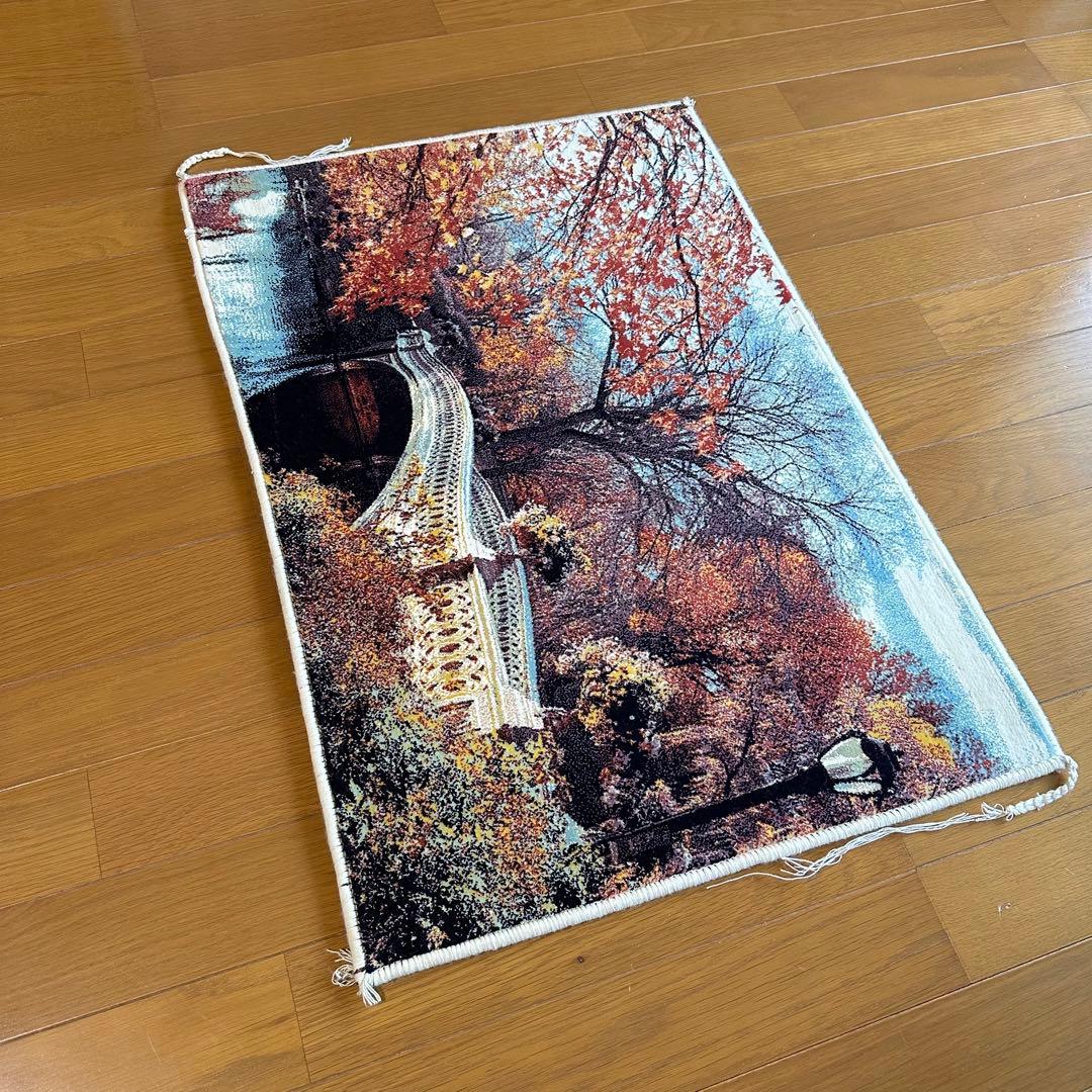 【新品未使用】絵画風絨毯　カーペット　玄関用　紅葉　玄関　廊下　絵画　イラン