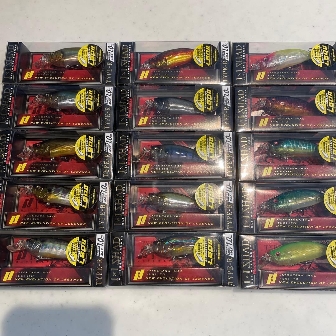 ②メガバス　IXI SHAD TYPE-R 15個