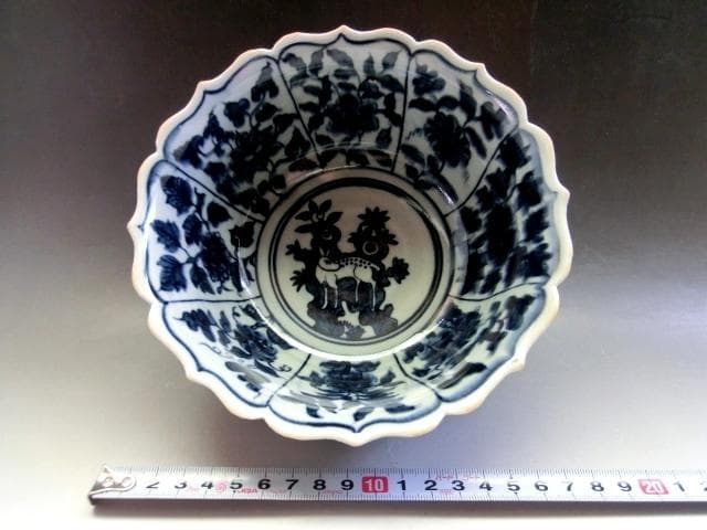 鉢■花弁型鹿紋花唐草染付大鉢 菓子器 青華 古玩 古美術 時代物 骨董品■