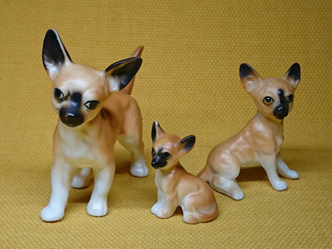 イヌ　犬　チワワ　陶器　オブジェ　置物　インテリア　工芸品　美術品　A2791