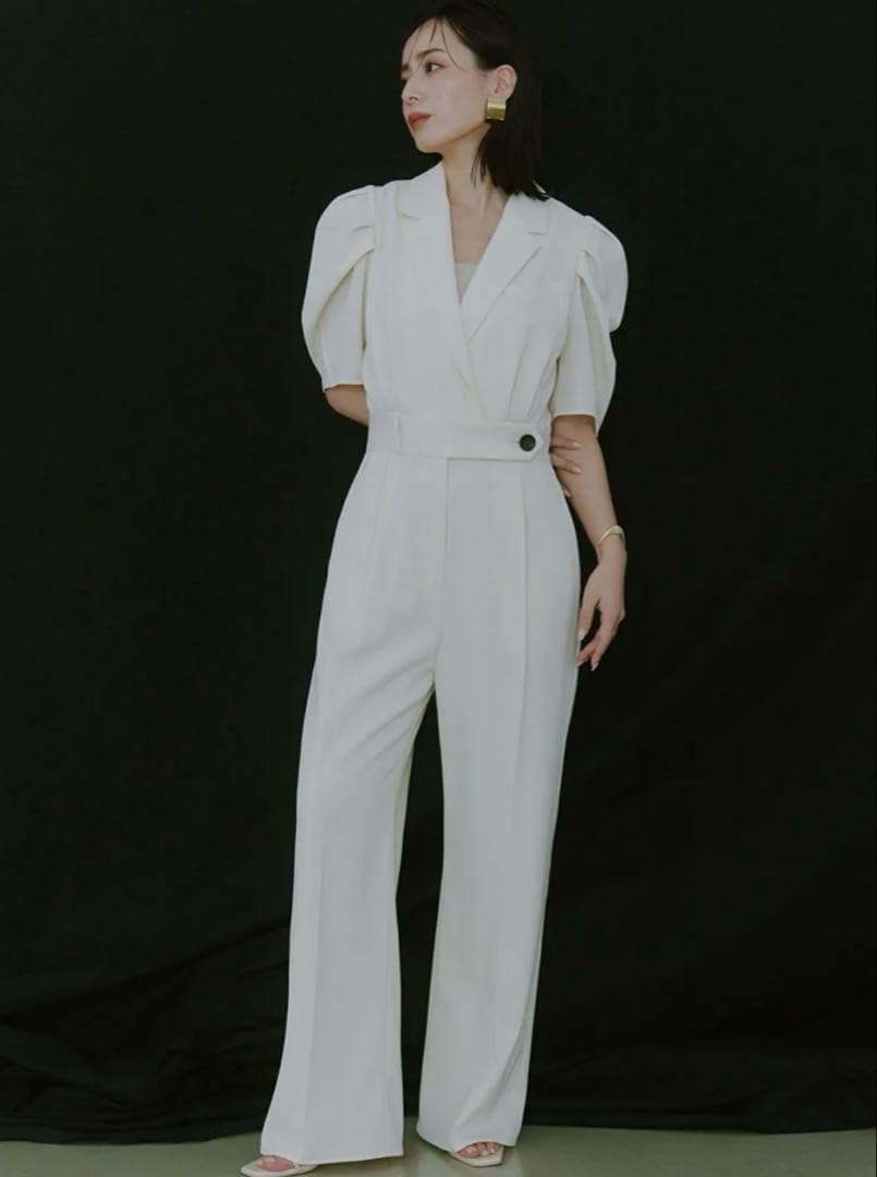 新品未使用タグ付きanuansタックスリーブテーラードオールインワン IVORY