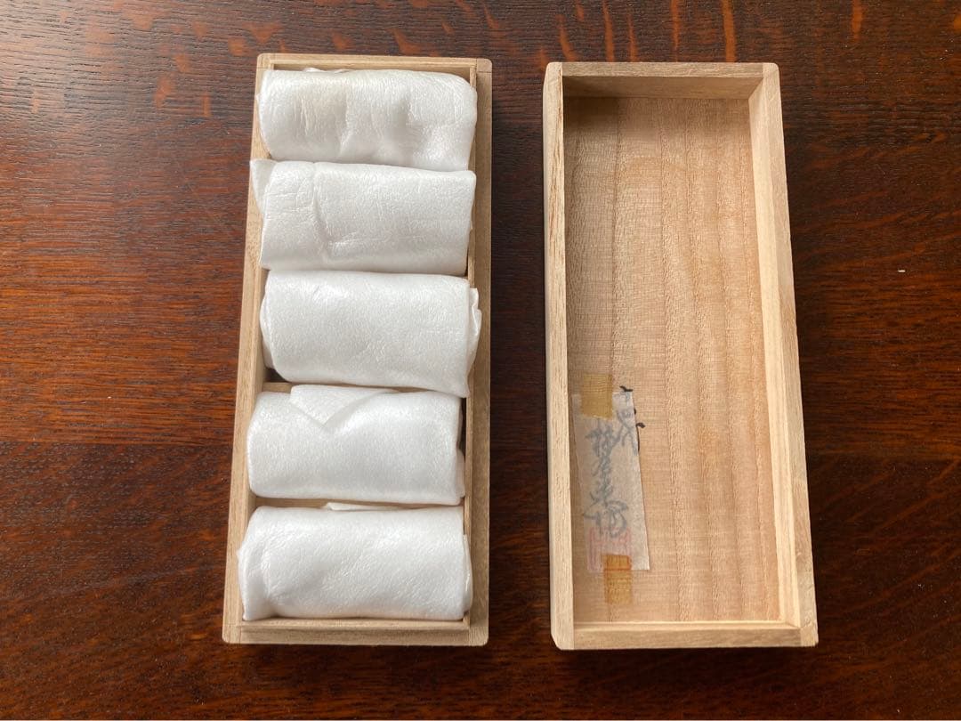 人間国宝十四代酒井田柿右衛門　箸置