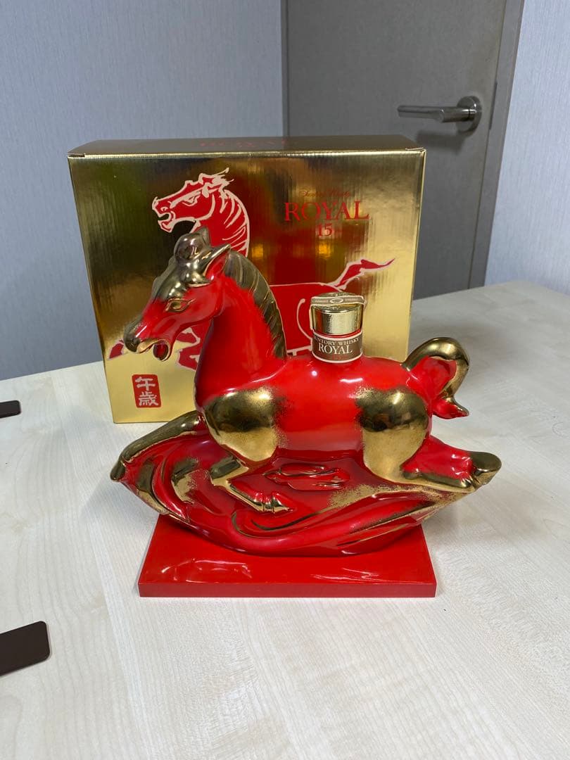 サントリーウイスキー　ローヤルプレミアム　　午ボトル