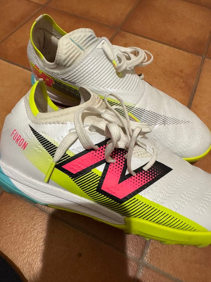 New Balance Furon サッカーシューズ