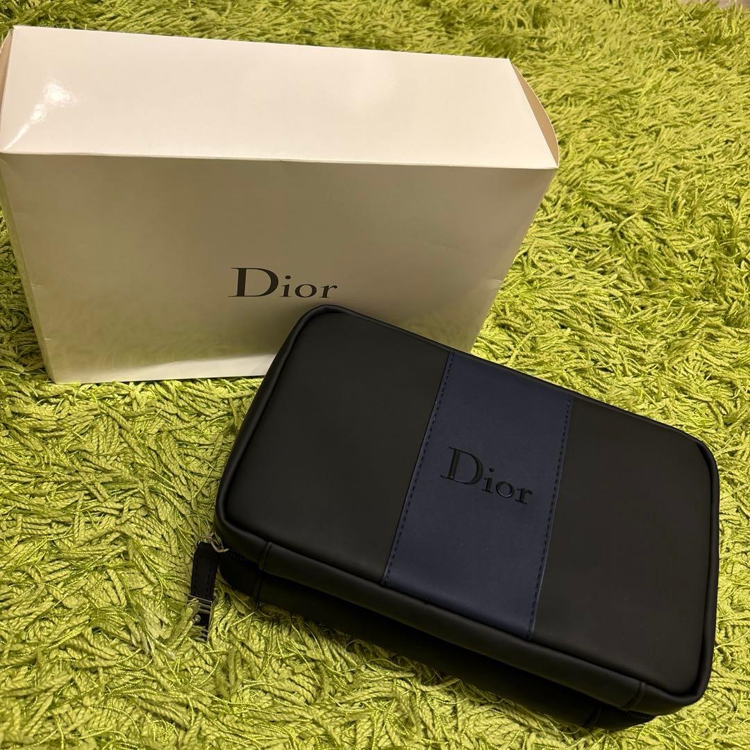 【Dior】新品✨トラベルポーチ　バック　化粧ポーチ　大容量　上品黒青カラー