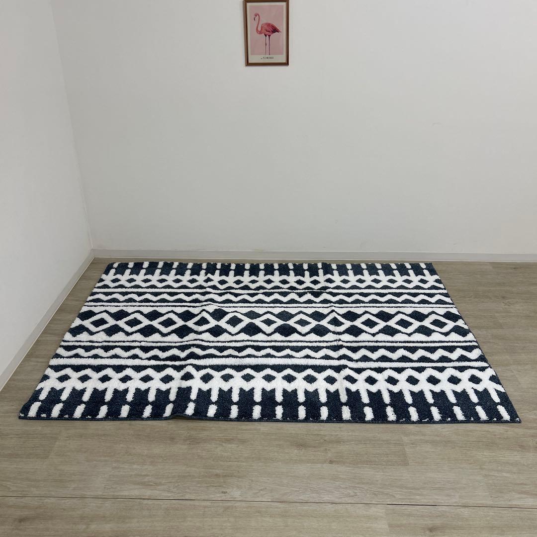 新品☆おしゃれラグ 洗えるラグ 北欧風 シャギーラグ 幾何学模様 ふわふわラグ