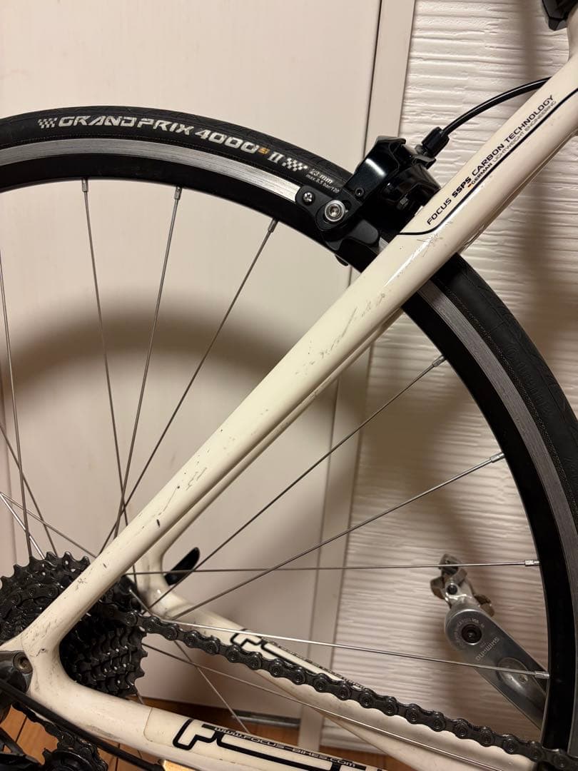 FOCUS CAYOロードバイク