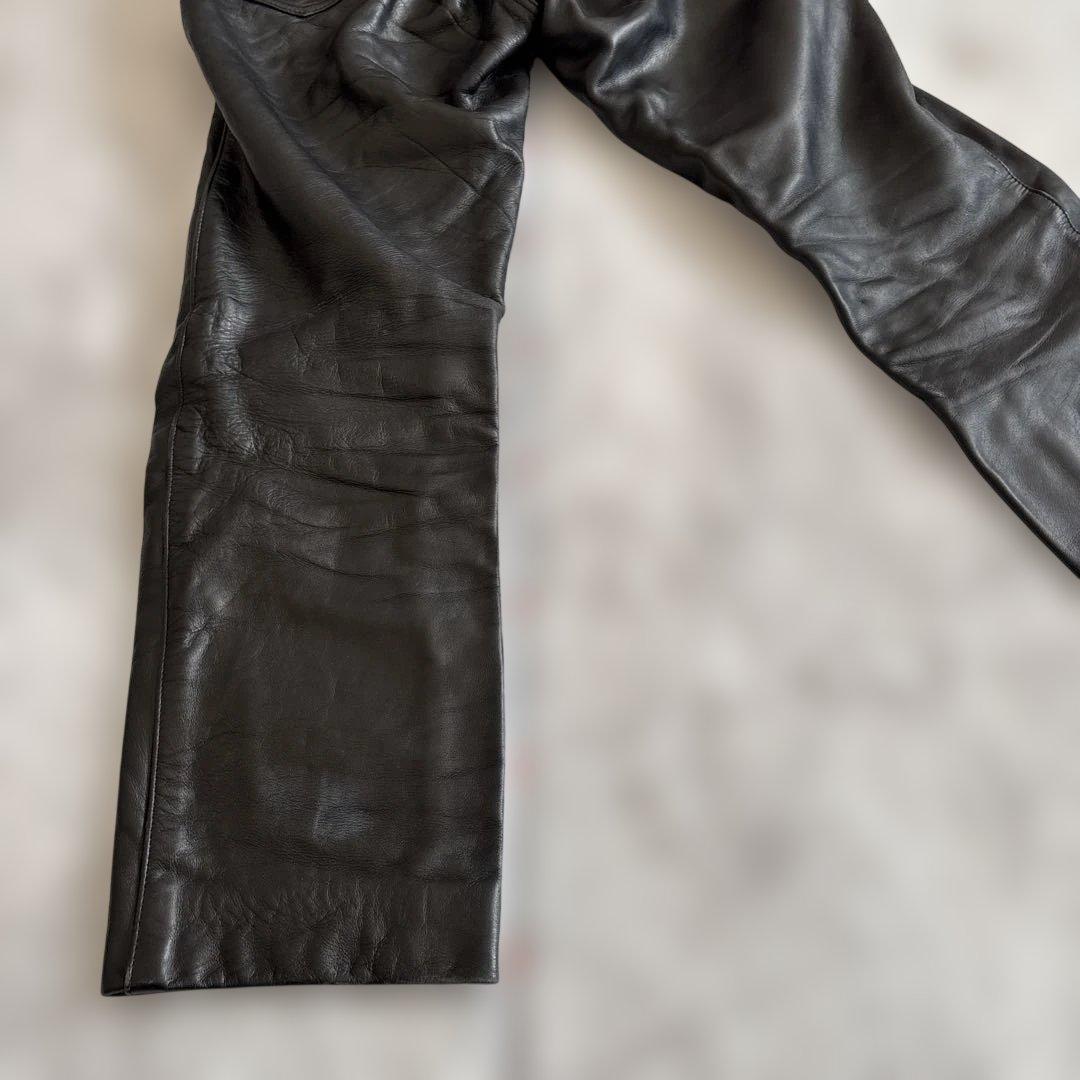 レザー ストレートレッグパンツ 黒