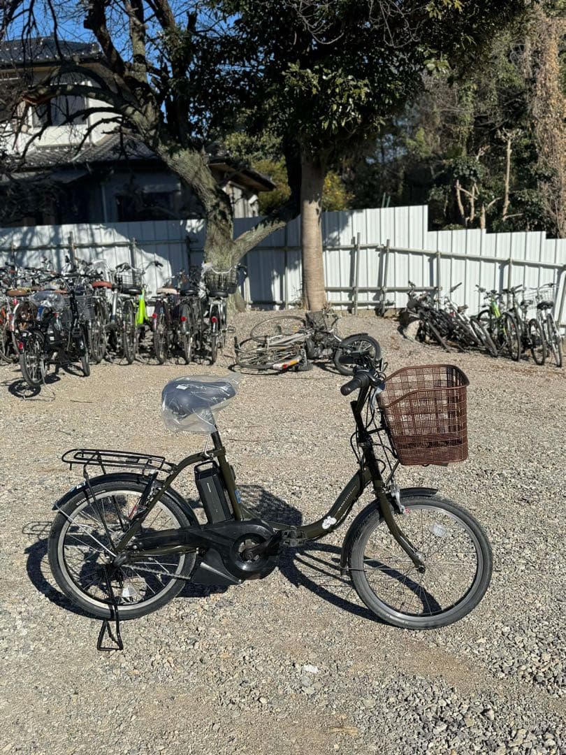 黒の電動アシストヤマハ自転車 20インチ バスケット付き