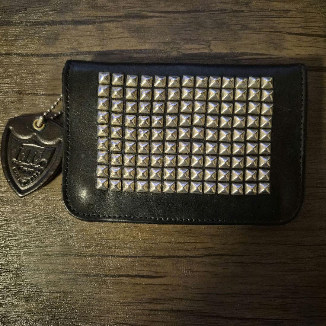 HTC Hollywood Trading Co. スタッズ財布