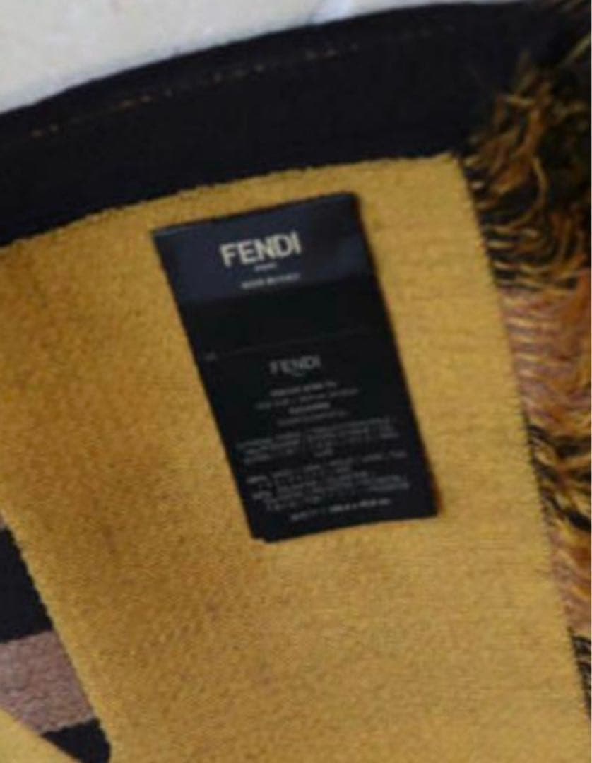 【極美品】FENDI ストール　バグズアイ　モンスター　マフラー　スカーフ