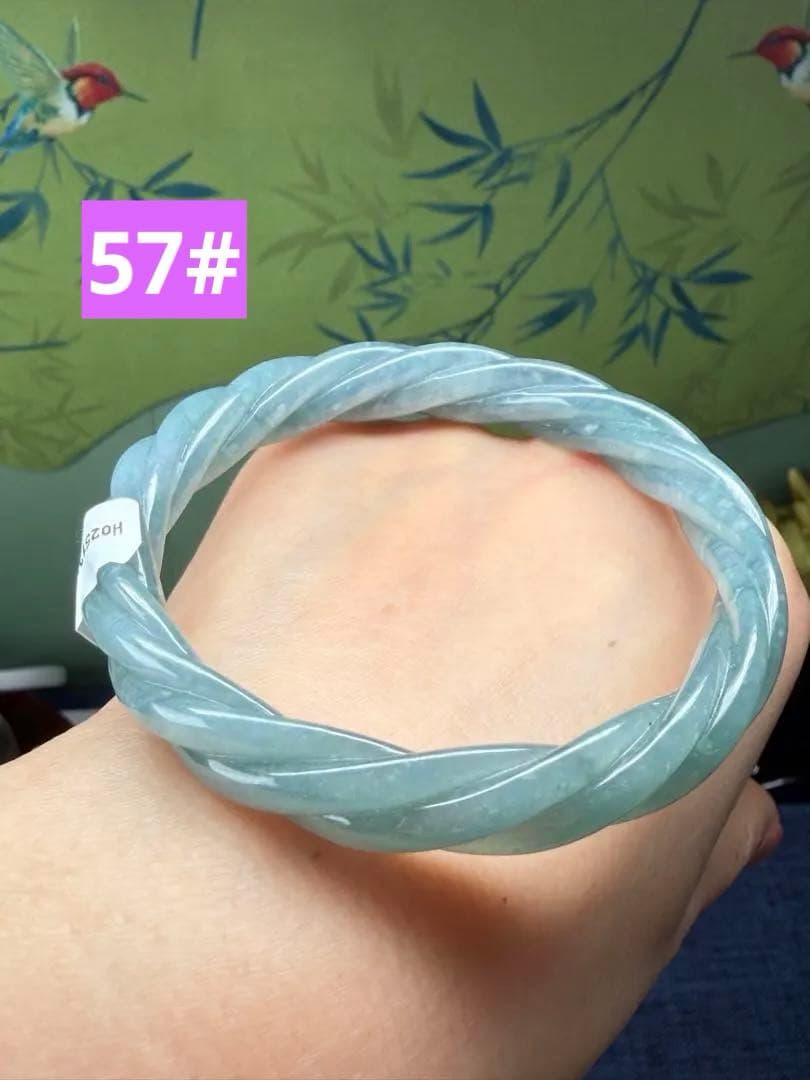 新入荷⭐️天然本翡翠　個性的、氷藍水原色ブルーネジ式バングル　鑑定書付き