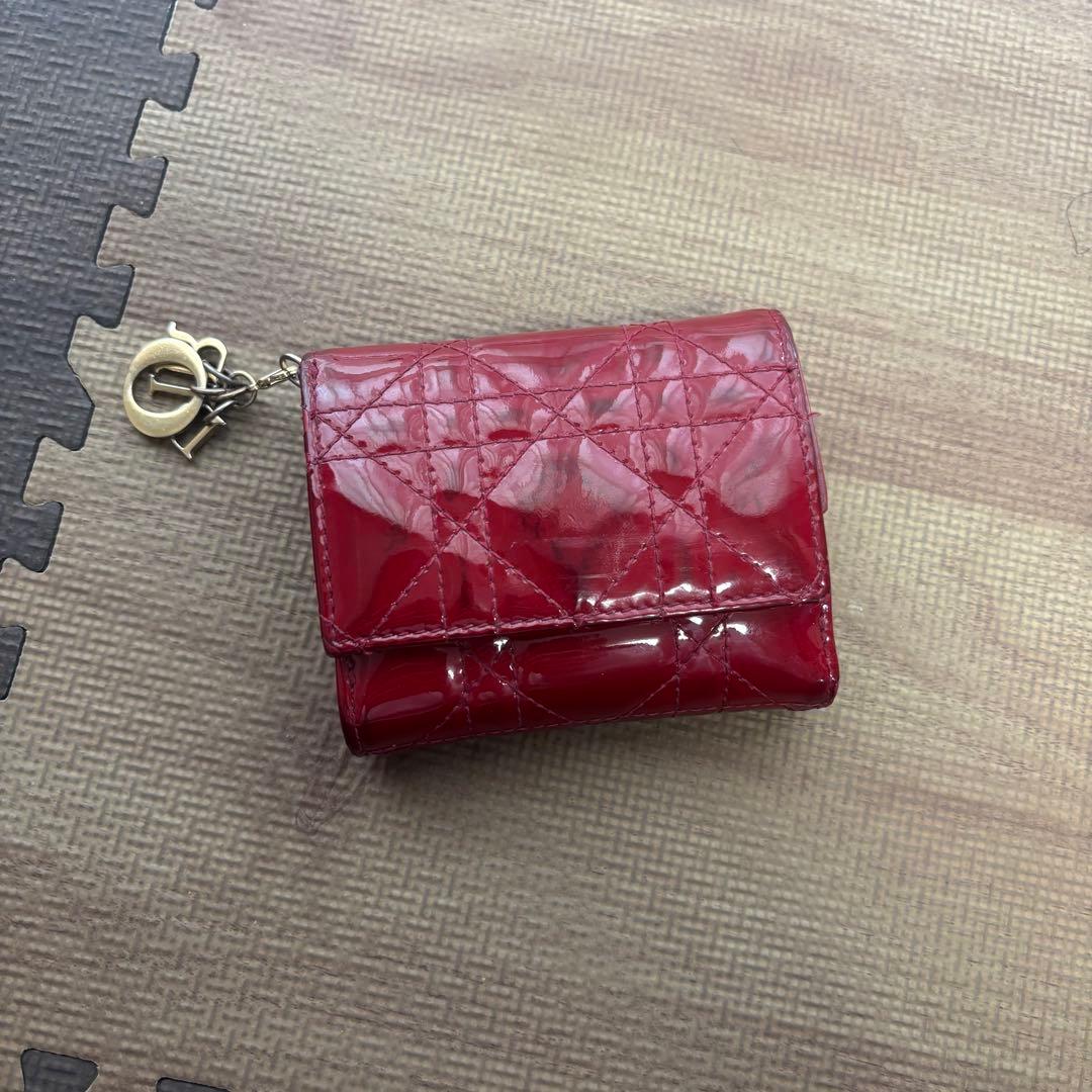 クリスチャンディオール パテントレザー 三つ折り財布　ロータスウォレット