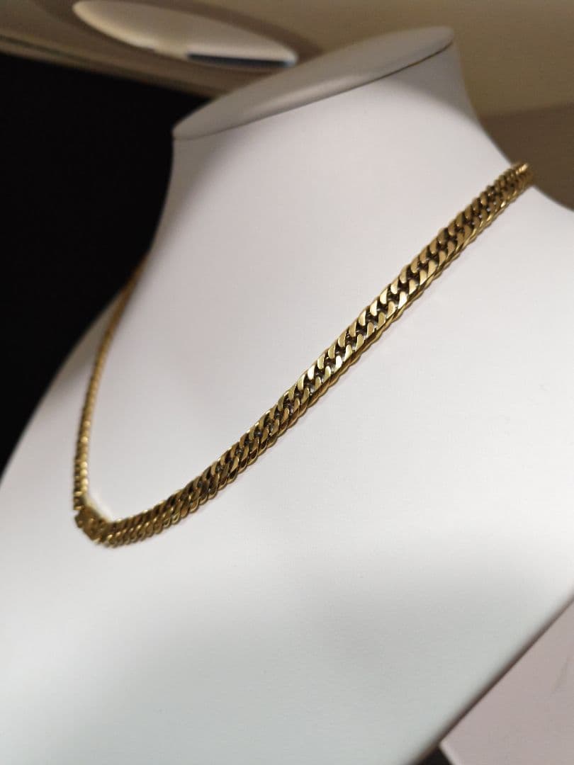 ゴールドチタンネックレス