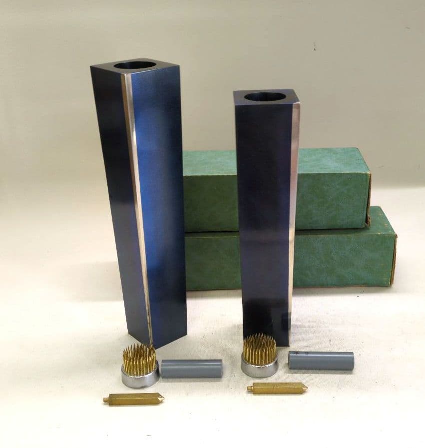 銅製花器　2個組　剣山付き　池坊好み　池坊花器