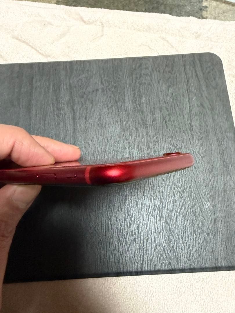 美品 iPhone 8 64GB レッド