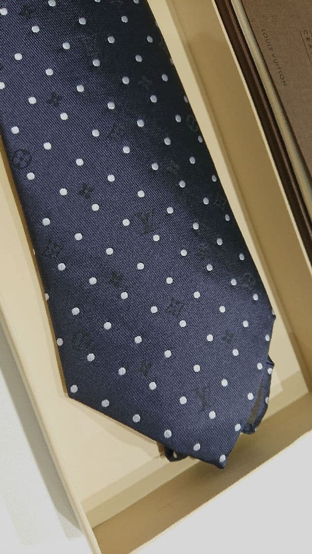 直子 Louis Vuitton アイスブルードット ネクタイ ネイビー