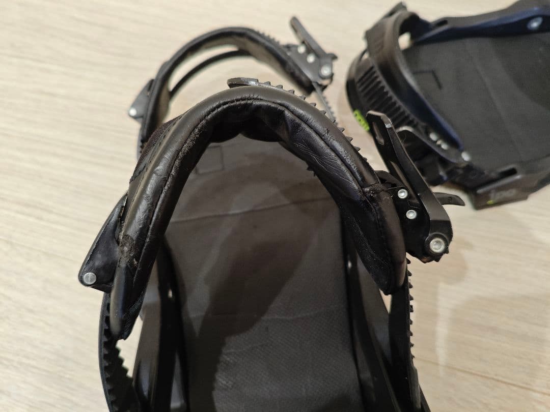 NOW ipo Mスノーボードビンディング バインディング