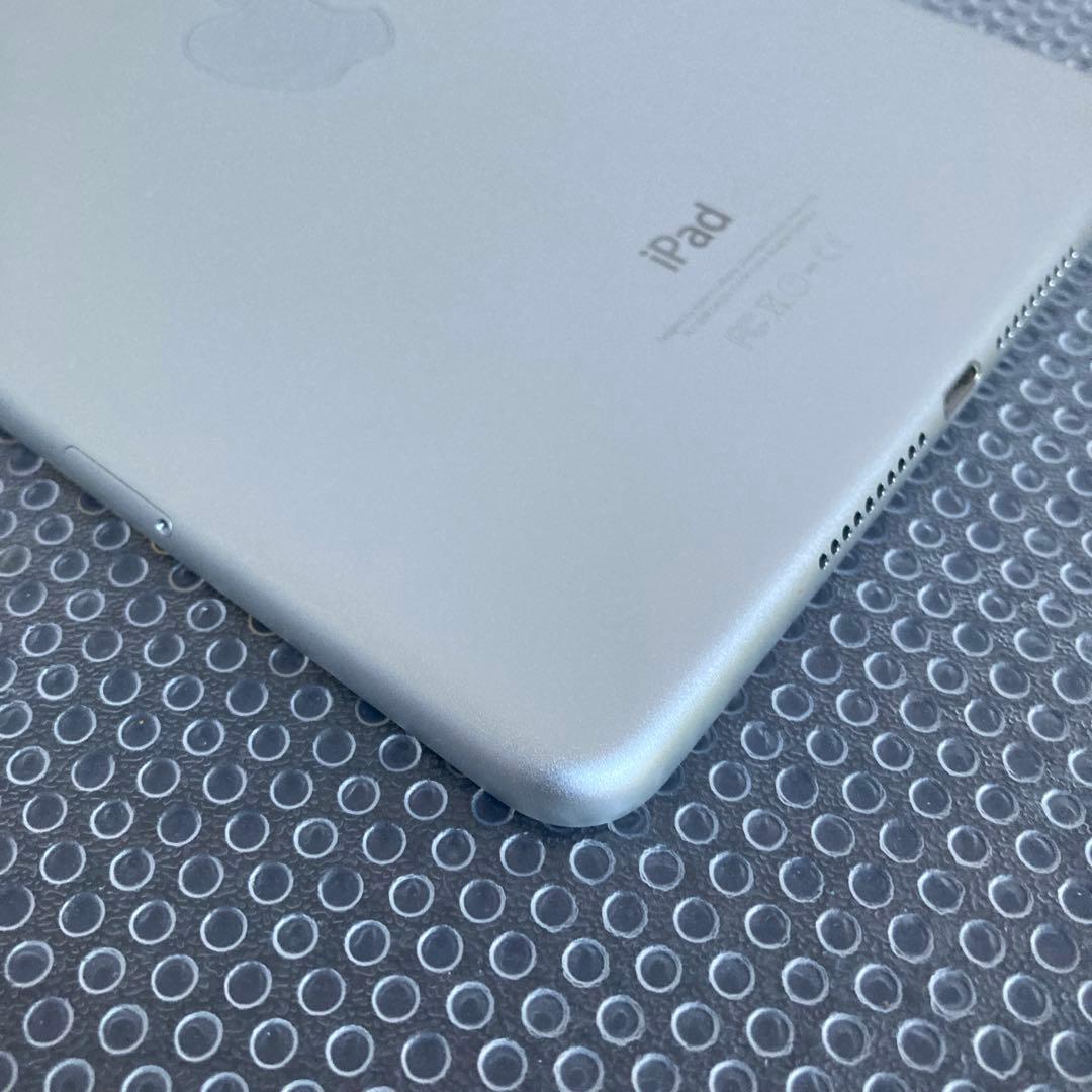 3878 美品☆電池ほぼ新品☆iPad mini4 32GB SIMフリー☆