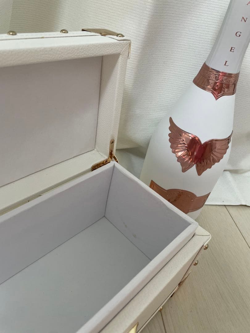 新品未開封 エンジェル ブリュット ロゼシャンパン