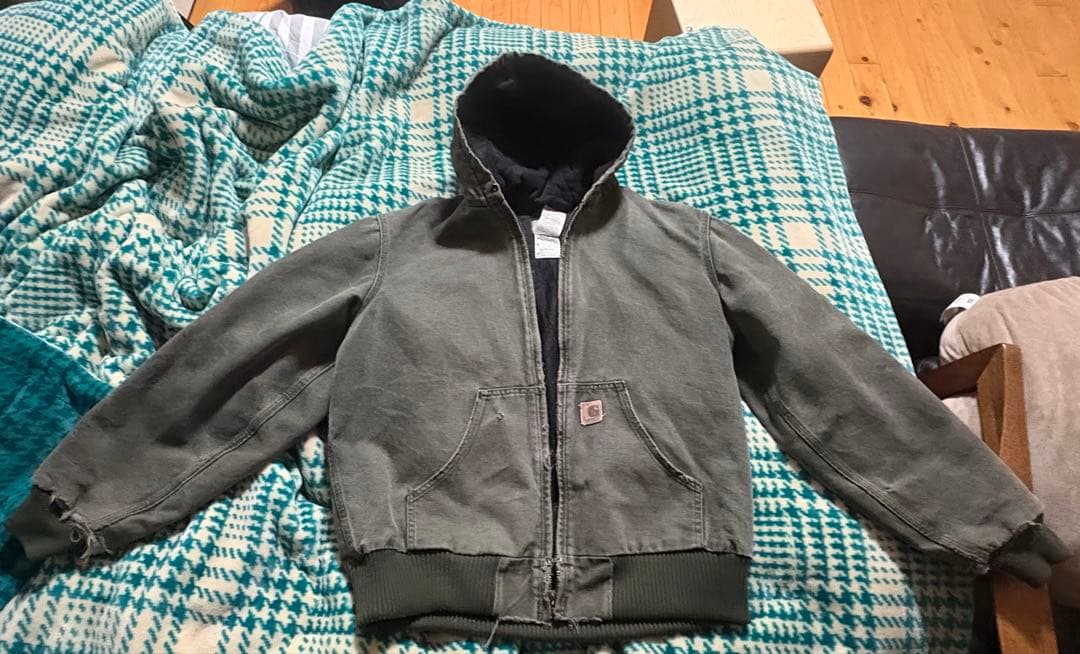 Carhartt アクティブジャケット　オリーブ色　カーハート