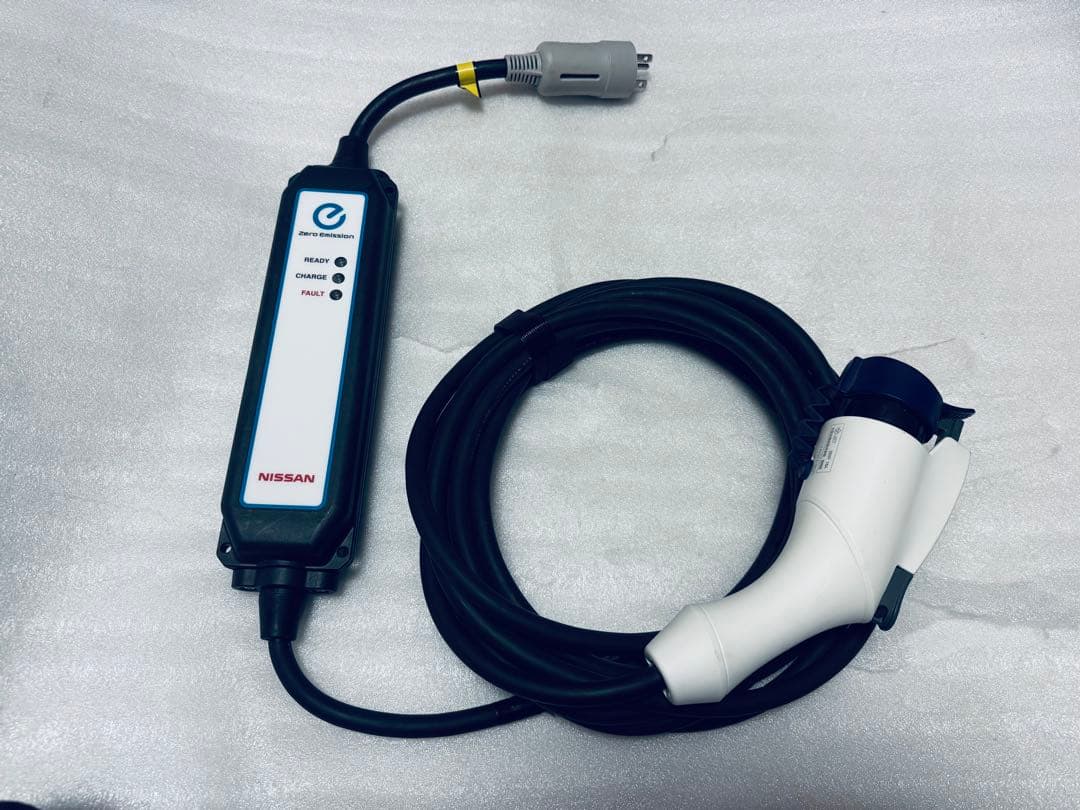 日産リーフ充電ケーブル 3NK5E 257