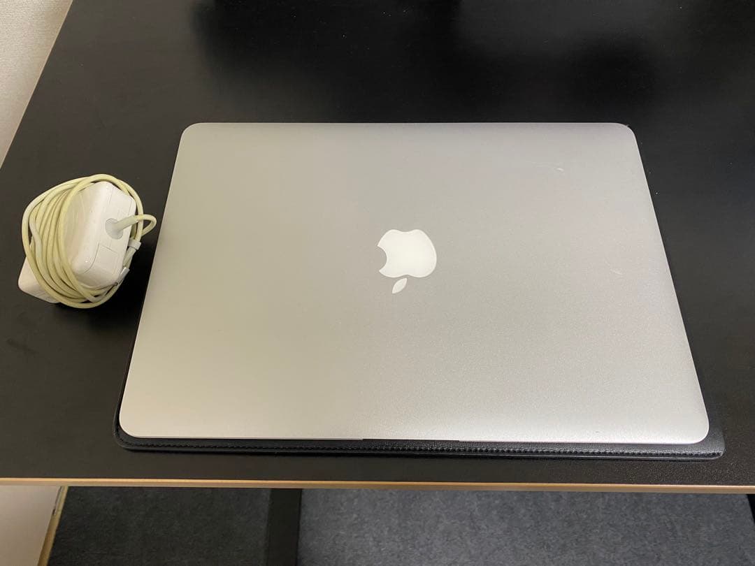 MacBook Air 2017 ジャンク品 内蔵SSD認識不可 電源OK