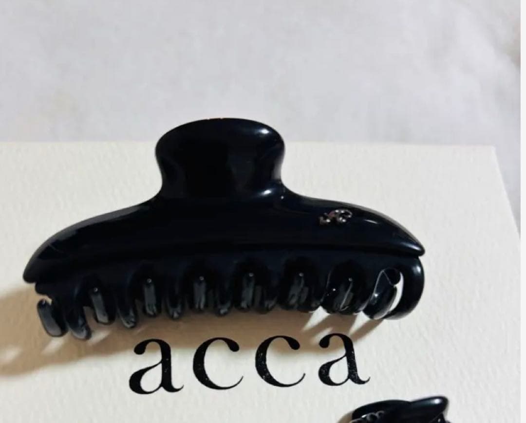 mayu　美品1個　acca アッカ 黒　クリップ