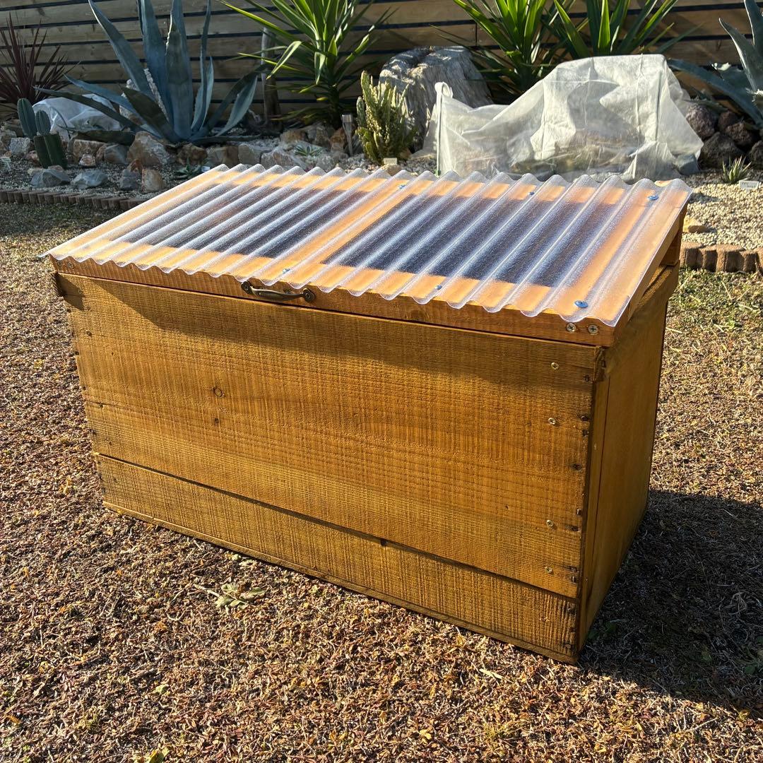 りんご箱で作ったキエーロ型コンポスト