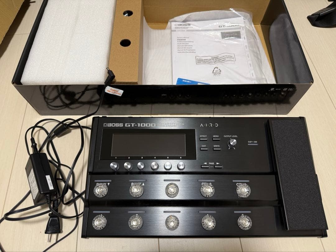 日曜限定価格 BOSS GT-1000 ギターエフェクター 本体