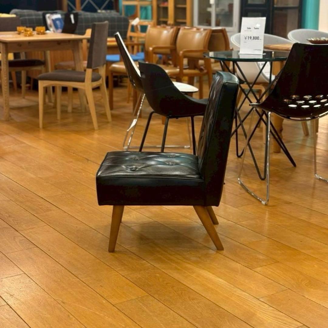 カリモク60　カフェチェア　1一人掛け　椅子　ラウンジチェア