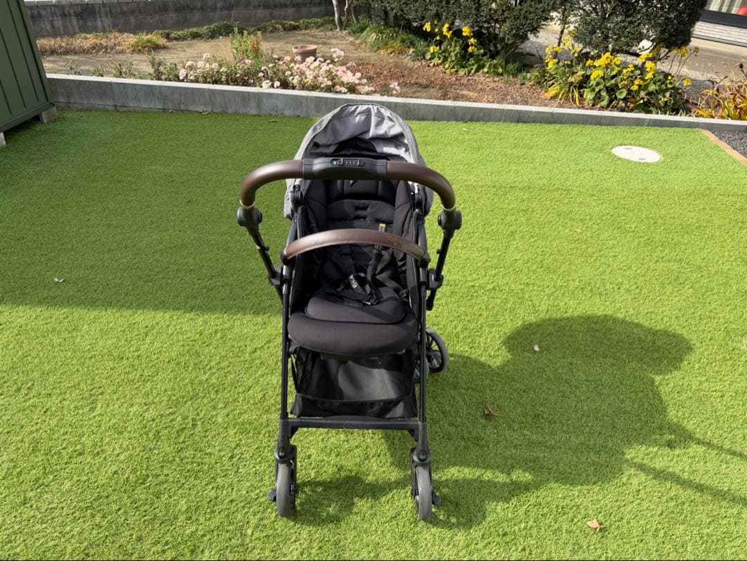 Combi スゴカル ベビーカー 黒/グレー