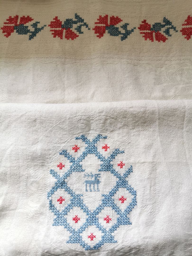 アンティークイタリア ダマスク織リネン カーネーション＆馴鹿 クロスステッチ刺繍