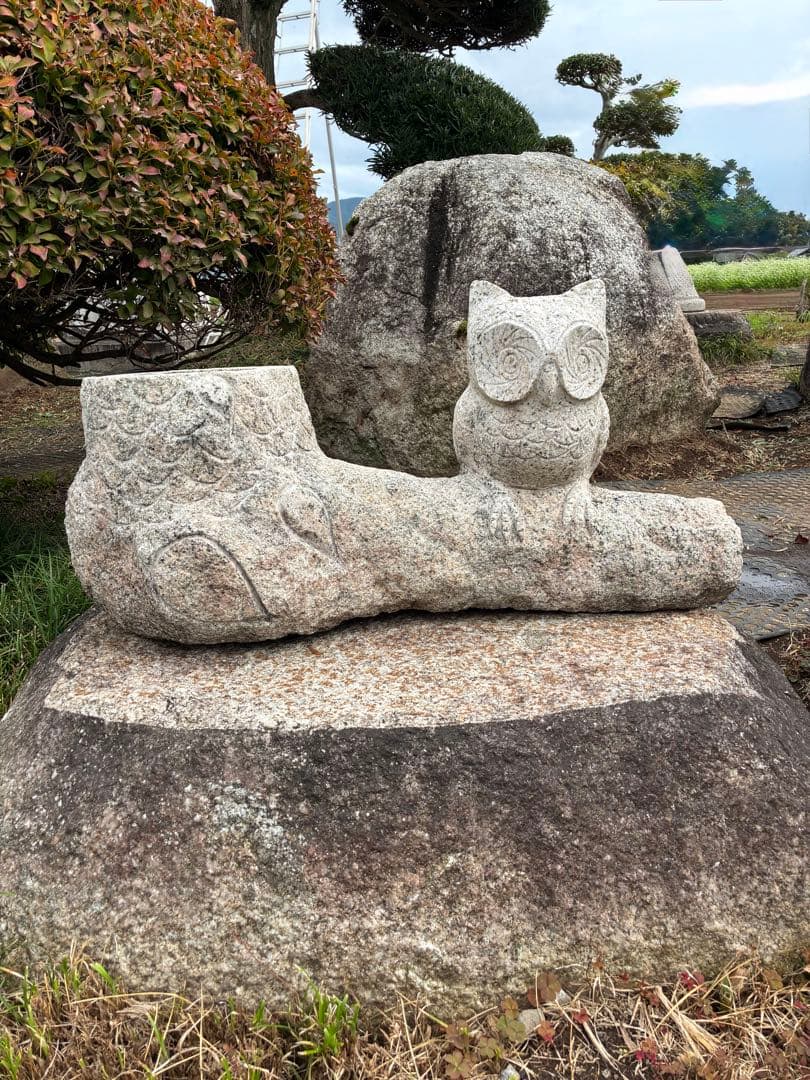 御影石　フクロウつくばい石　ふくろう　つくばい石　切り株つくばいフクロウ付き！