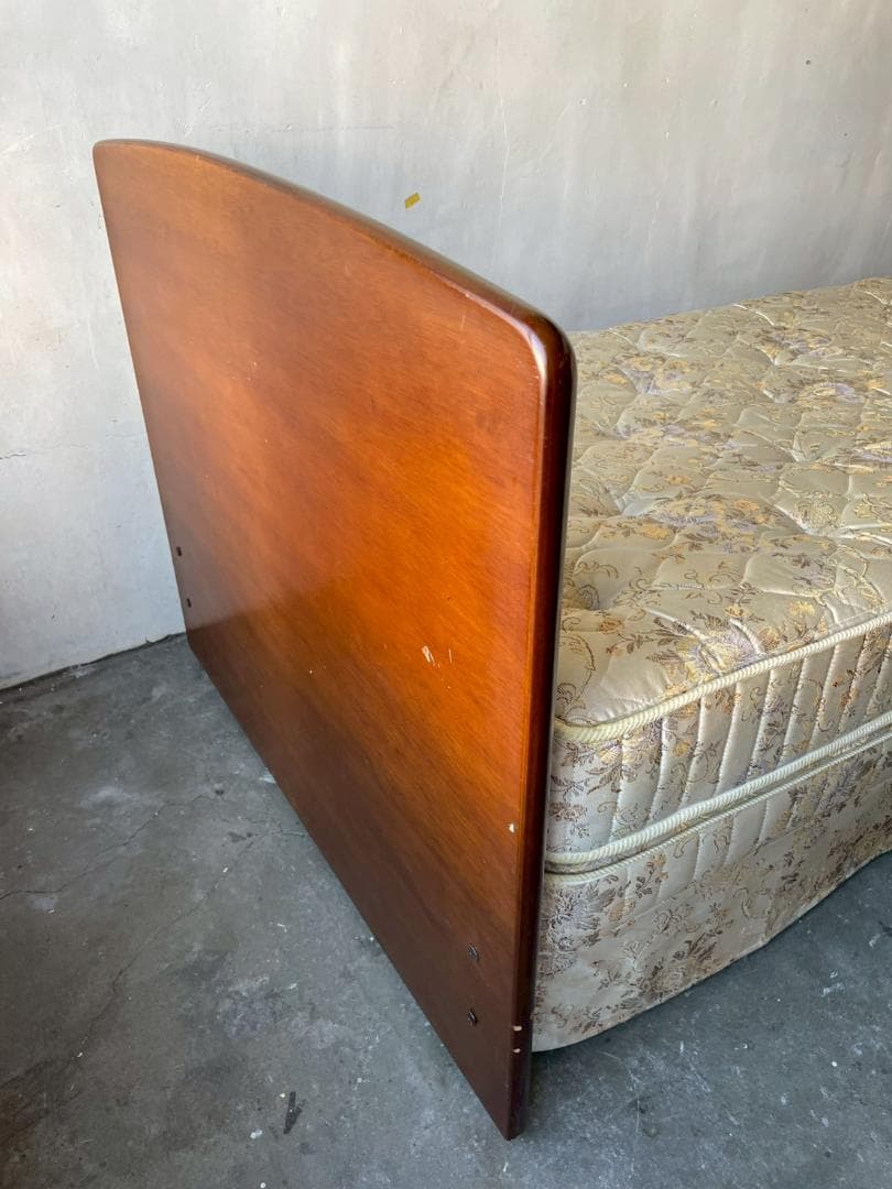 シモンズ 電動ベッド（1） シングル ポケットコイルマットレス付 動作確認済み