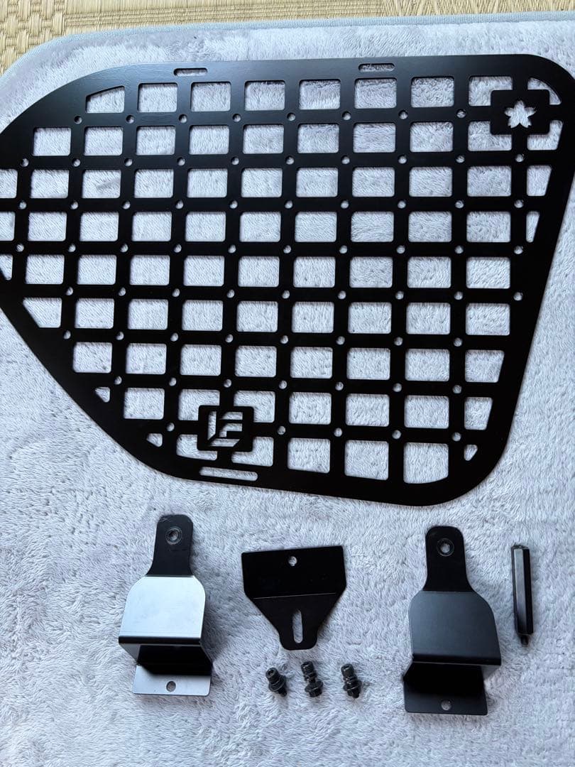 プラド150系用。インナーメッシュラック