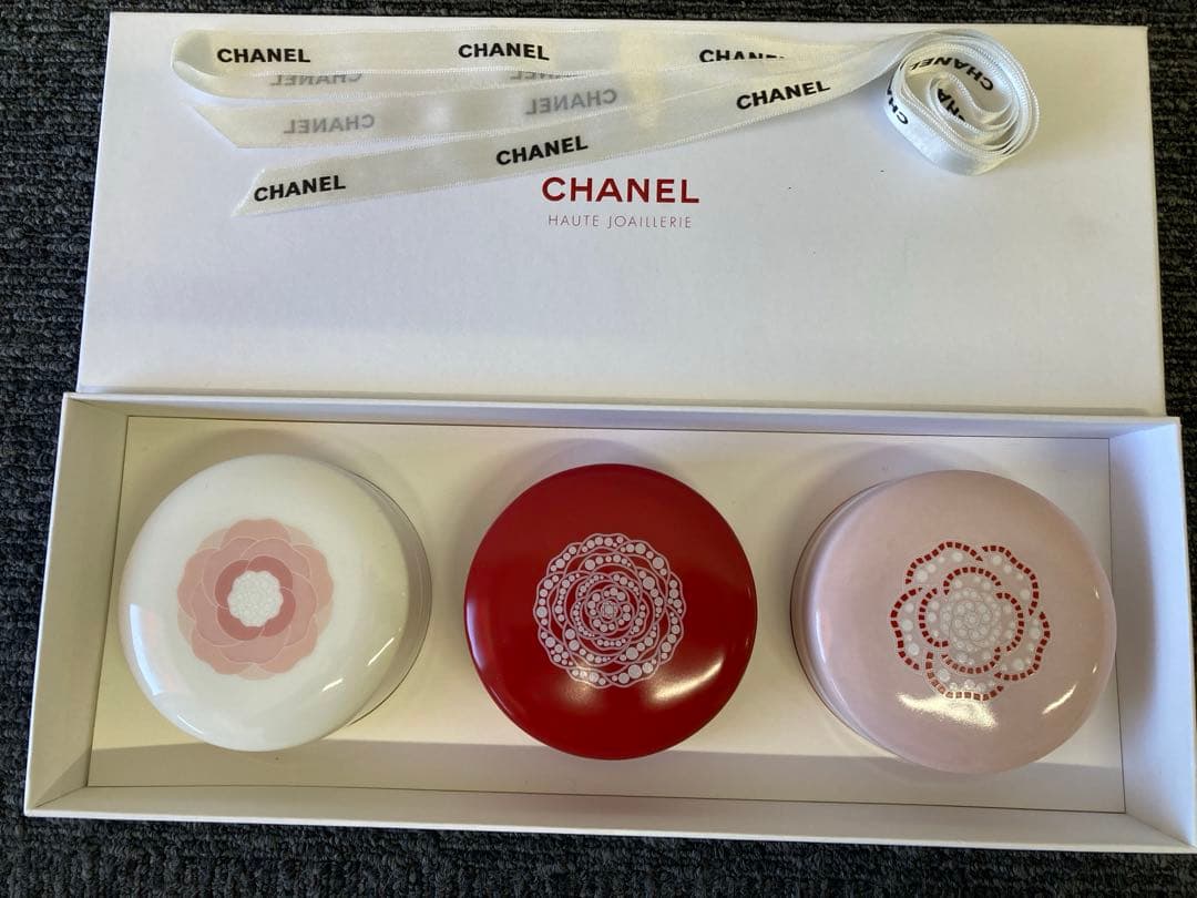 CHANEL カメリアフローラルデザイン小物入れ3個セット　箱付き　未使用品