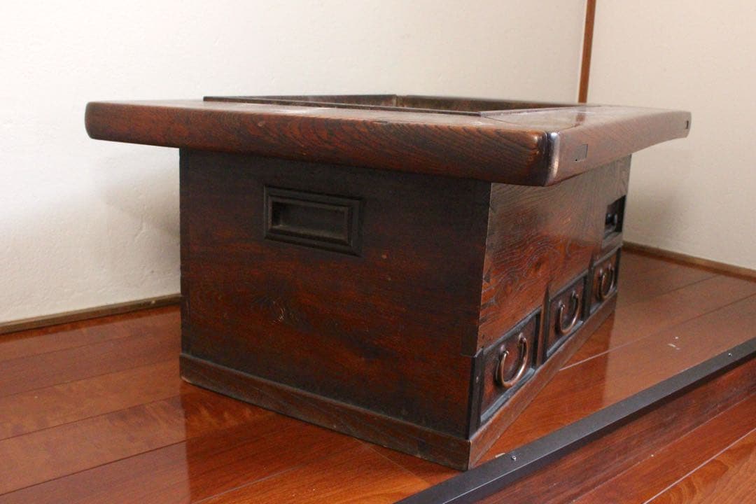M*u様 No4524 時代　欅材　黒柿　関西火鉢　横73×縦49cm 引出し付