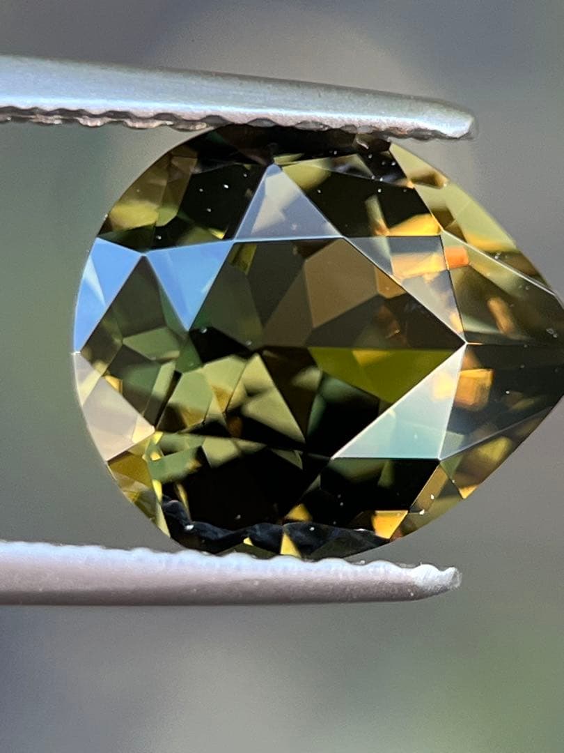 ソー付非加熱コーネルピンルース2.15ct Natural konerupine